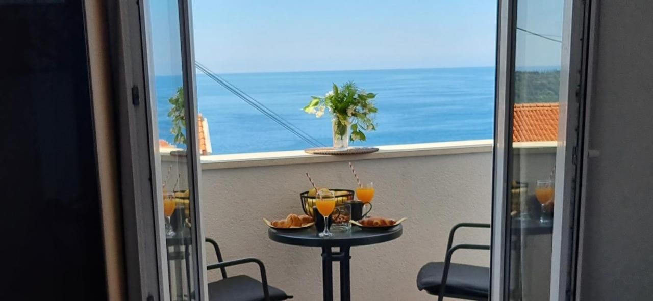 Beautiful Apartment,Amazing View,Parking! Дубровник Экстерьер фото
