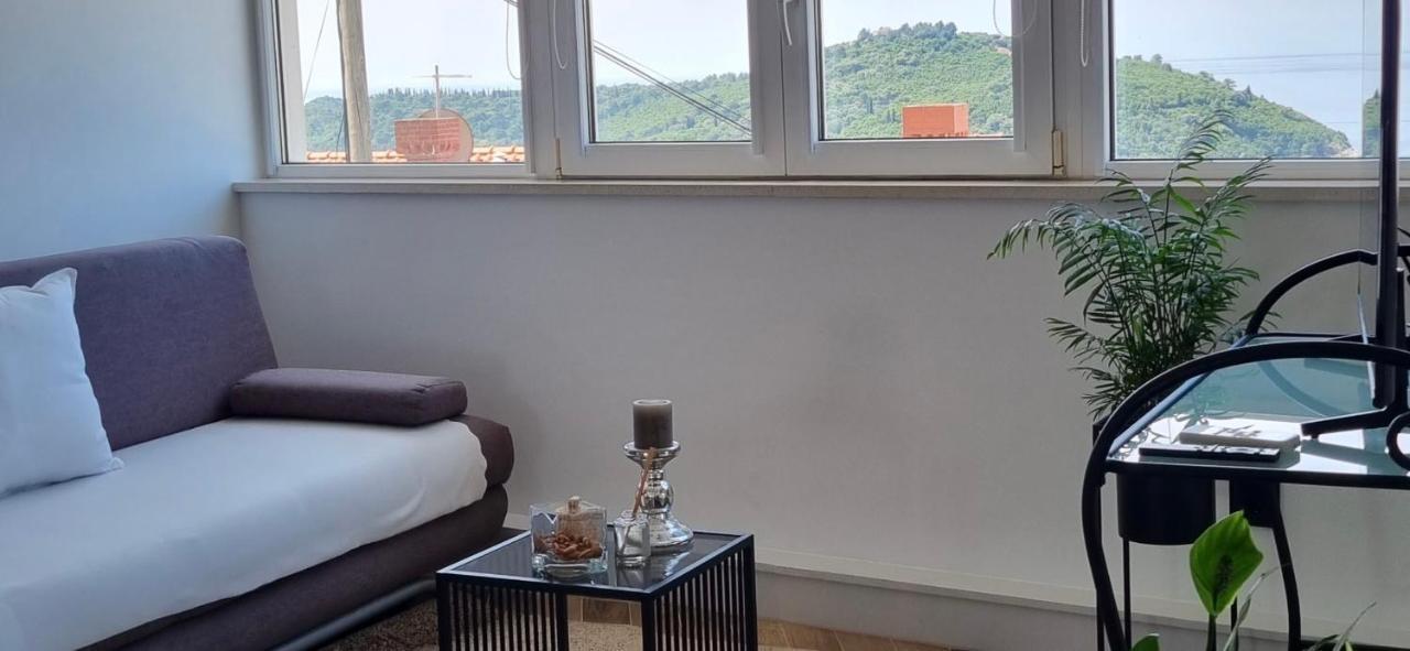 Beautiful Apartment,Amazing View,Parking! Дубровник Экстерьер фото